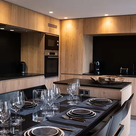 Ecrin Blanc - De Gamme - Balcon Avec Vue - Centre De